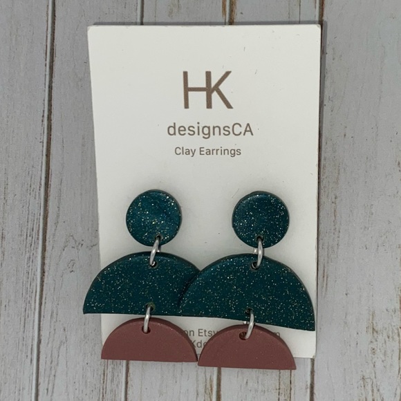 🆕Handmade Clay Earrings - Picture 4 of 8